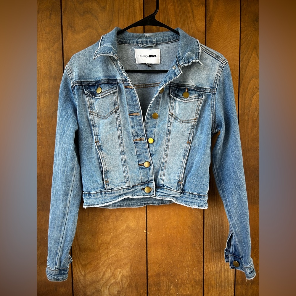 Fashion Nova Light Blue Cropped Denim Jacket